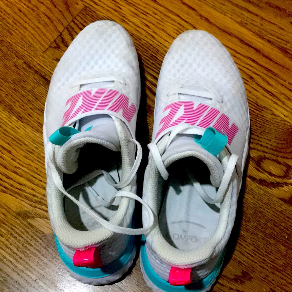 WOMEN'S NIKE IN-SEASON TR 9 TRAINING SHOES Sz 8.5